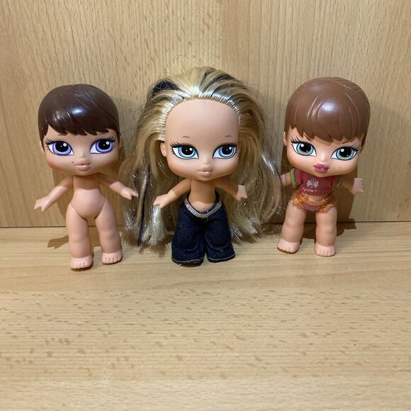 Lot Of 3 Bratz Babyz Cloe Phoebe Meygan Plus Clothing - Picture 1 of 6